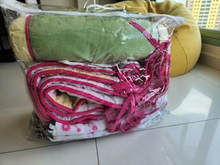 9 PC baby cot Beeding set (Used once)