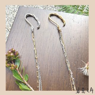 若葉之年：【韓國製流蘇耳扣 】（兩色）