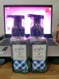 🇨🇦 AUTHENTIC BATH AND BODY WORKS HAND SOAP/Gingham