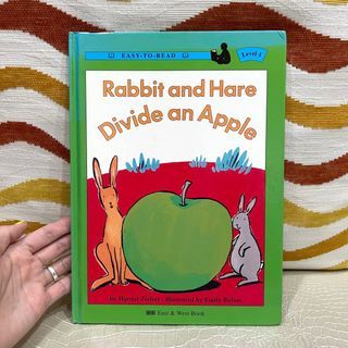精裝 有CD-Rabbit and hare divide an apple 中英雙語繪本 童書