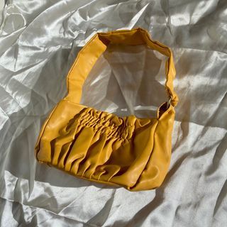 ♡ mustard yellow ruched korean hand bag