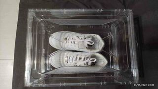 Acrylic shoebox Front drop