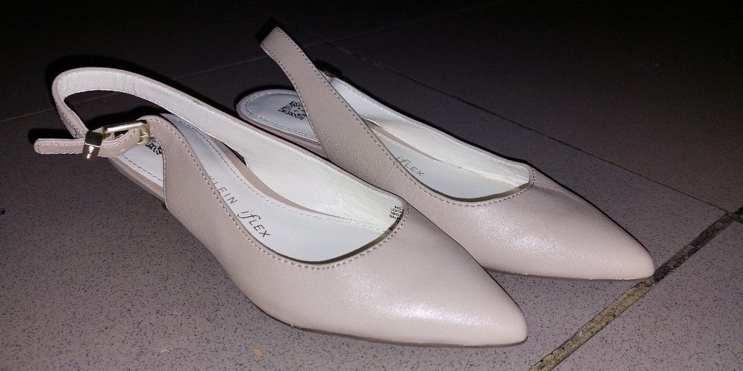 Anne klein iflex kitten heel hotsell shoes