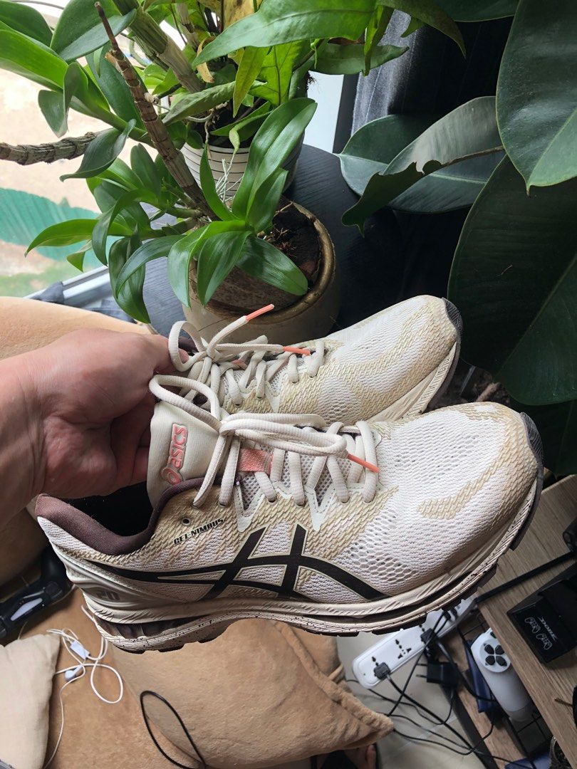 Asics nimbus 20 size 11.5