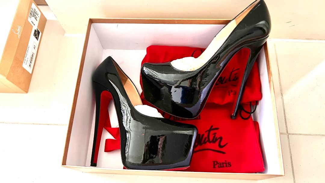 Louboutin heels clearance outlet