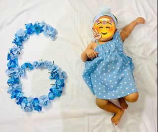 Baby Monthly Milestone with Props
