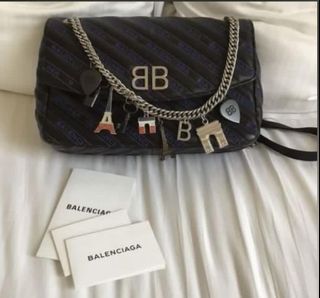 BALENCIAGA HANDBAG (BB FLAP WITH CHAMS) ( 💯 % Authentic)