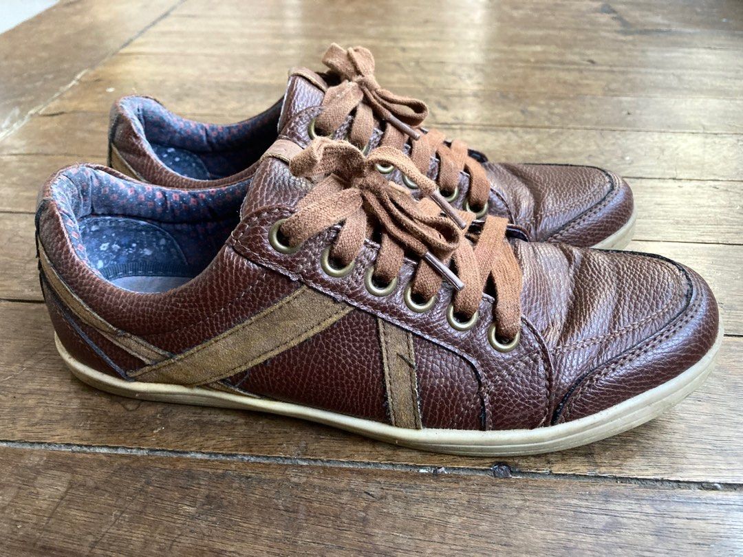 Ben Sherman men’s shoes (Category: Sneakers) located in Quezon City. Submitted by materialthingsmatters (Listing ID 1221151809, Image 1). Description: Ben Sherman men’s shoes 9-9.5 inches actual size Package from America .