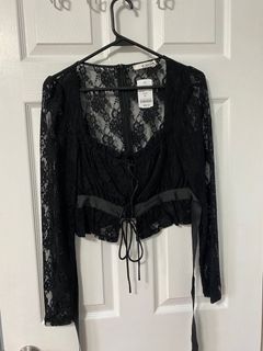 (Category: ) located in . Submitted by shopihcloset (Listing ID 1221242291, Image 1). Description: .