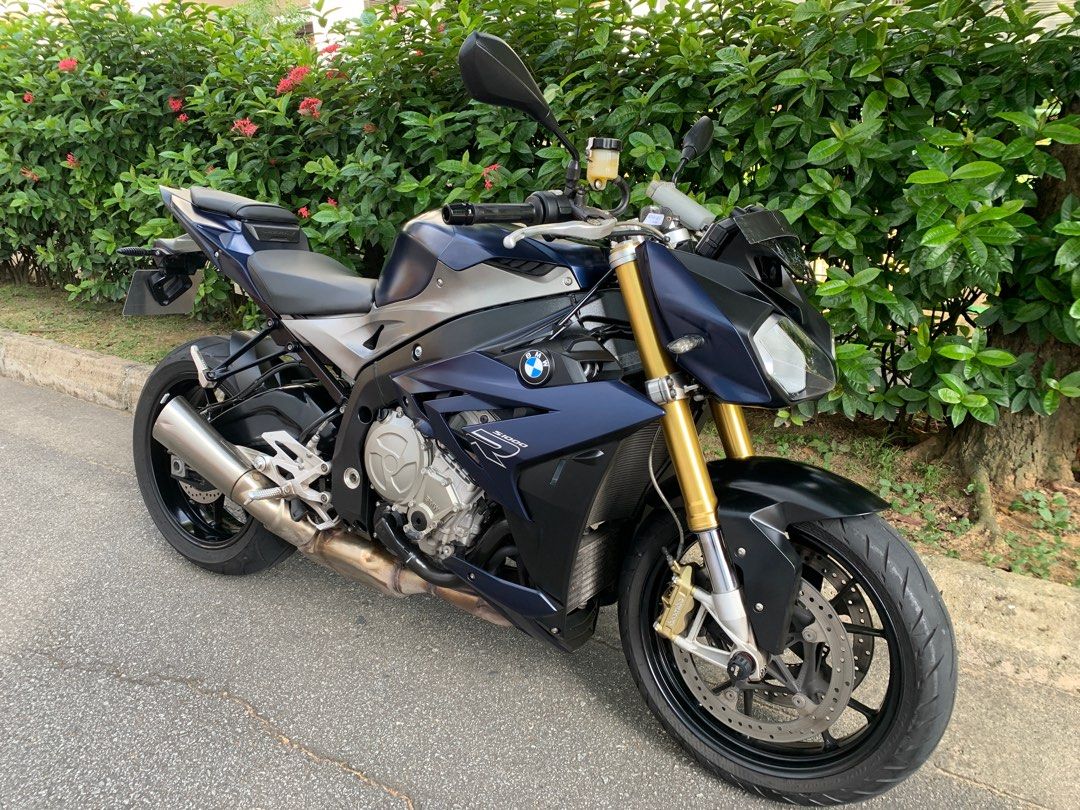 BMW S1000R Frozen Dark Blue Color. 1 Expat Owner. Registration
