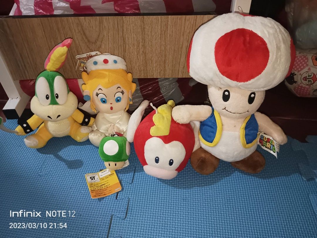 Bundle Super Mario Collection (Category: Nintendo) located in Caloocan City. Submitted by mazed22 (Listing ID 1221254459, Image 1). Description: super mario collection rare and others is vintage already. bundle or per piece just pm me for inquiry. sold baby peach sold fish.