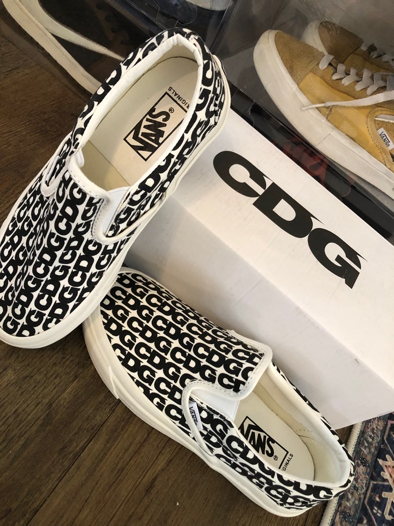 Custom on sale cdg vans