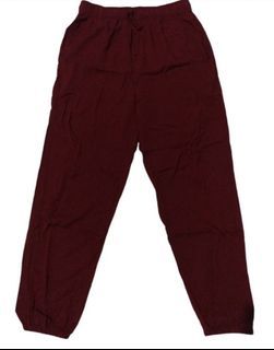Celana Uniqlo Maroon