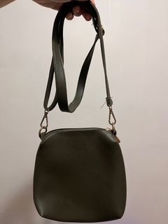 Charole Cross-body Bag 