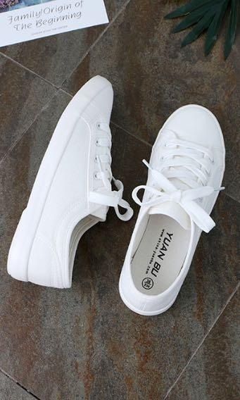 Cute on sale white shoes