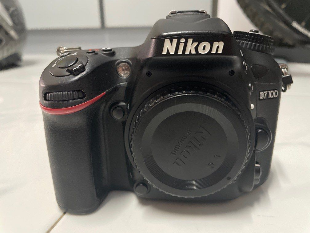 used d7100 body