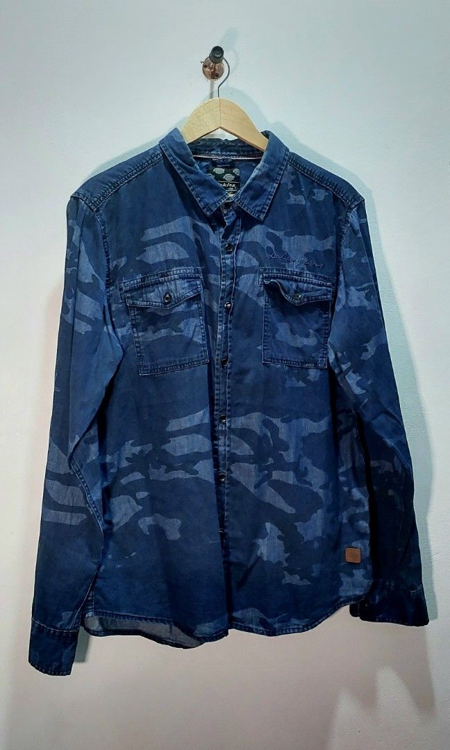 Dickies Dark Blue Camo Longsleeves (Category: Formal Shirts) located in General Santos City (Dadiangas). Submitted by nerdfreak (Listing ID 1221259914, Image 1). Description: Like new. no issue. mas dark yung tone nya in person dark blue camo XL on tag.
