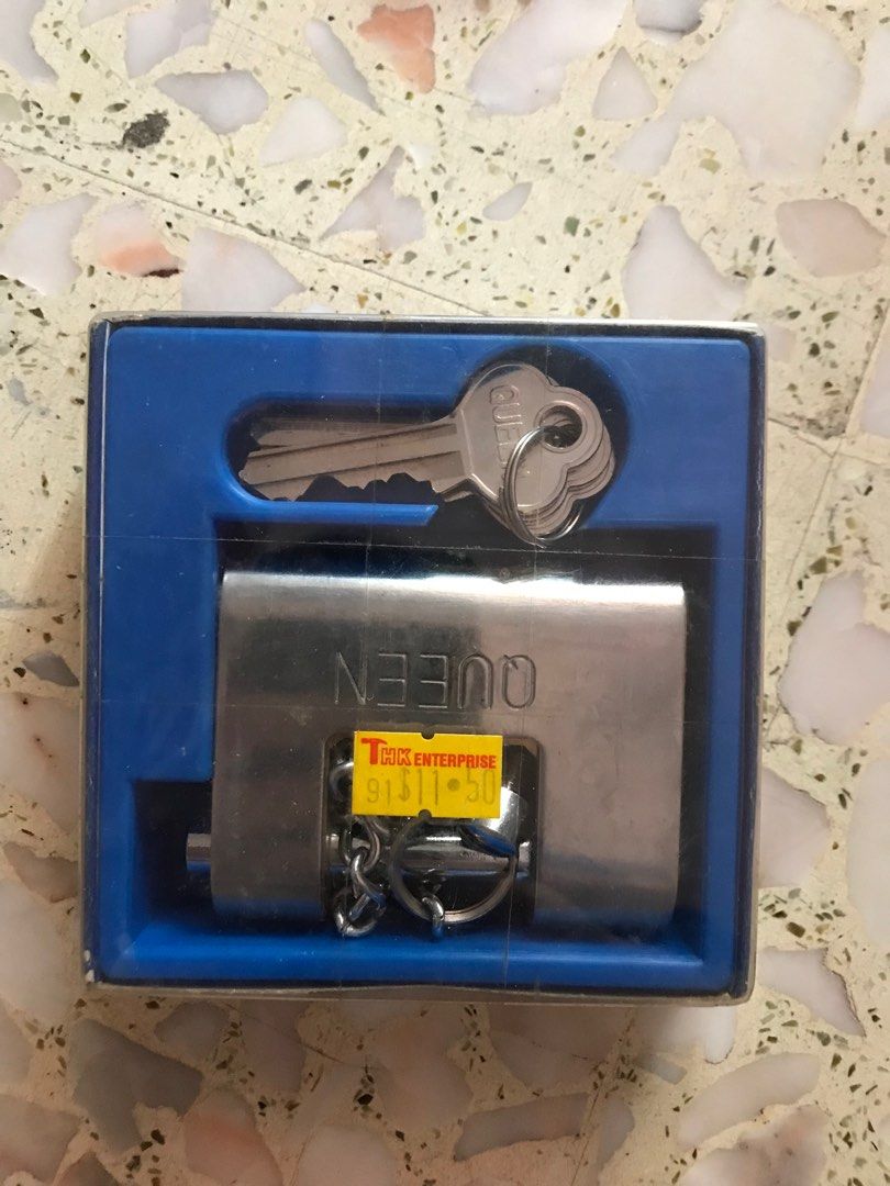 Door lock pad lock, Furniture & Home Living, Security & Locks, Locks