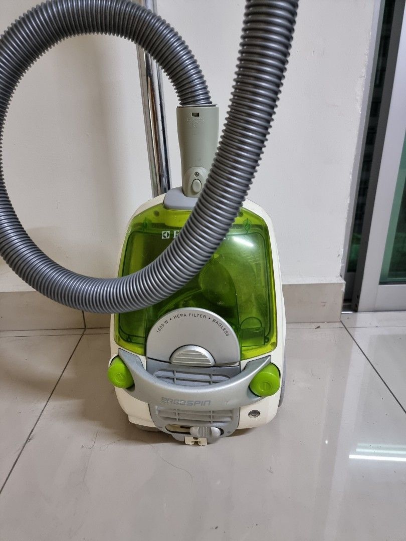Electrolux Vacuum Cleaner, TV & Home Appliances, Vacuum Cleaner