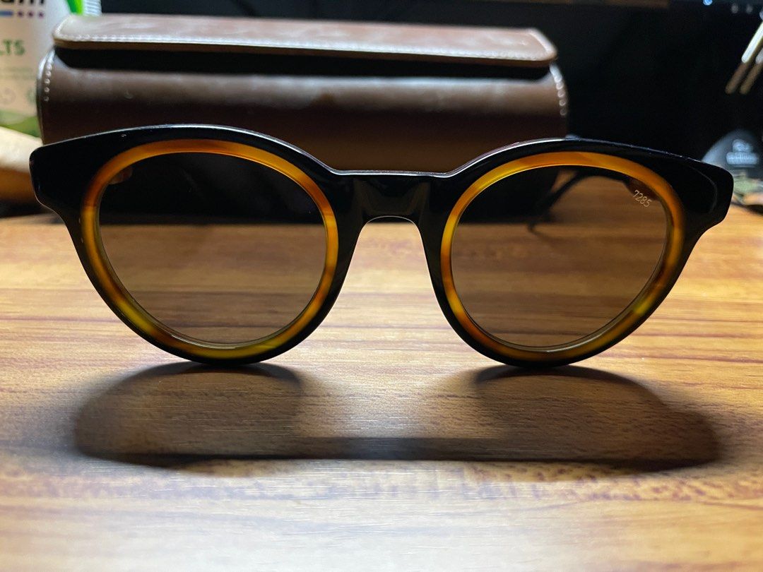 Eyevan 7285 Sunglasses 714E (Category: Sunglasses & Eyewear) located in Mandaluyong City. Submitted by randomxobjects (Listing ID 1221187819, Image 3). Description: Eyevan 7285 Model 714E Purchased at Ronnie and Joe MOP: Bank transfer, Gcash Meet-up: Greenfield District Starbucks, Shangri-La Mall or Delivery care of buyer.