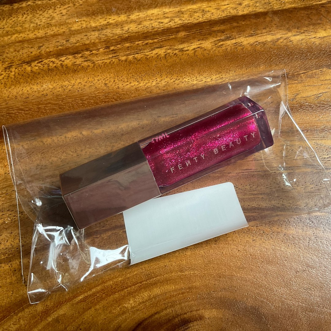 FENTY BEAUTY BY RIHANNA Gloss Bomb Lip Luminizer Fuchsia Flex Lipgloss