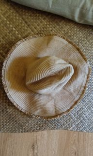 Floppy beach hat
