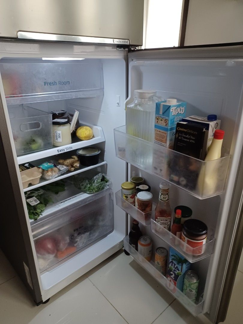 Frost Free Refrigerator and Frizer, TV & Home Appliances, Kitchen