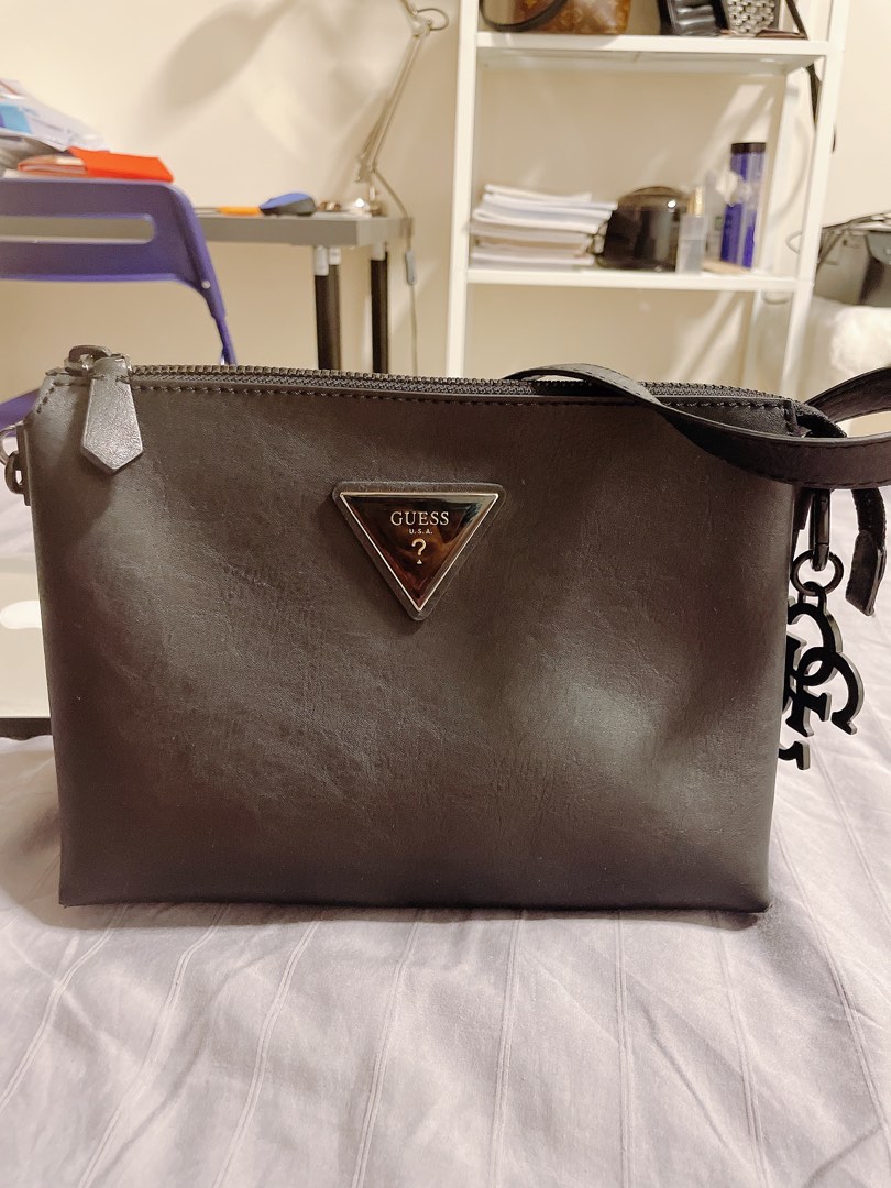 Guess leather bag black color Luxury Bags Wallets on Carousell