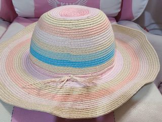 H&M summer hat for 6-8yo