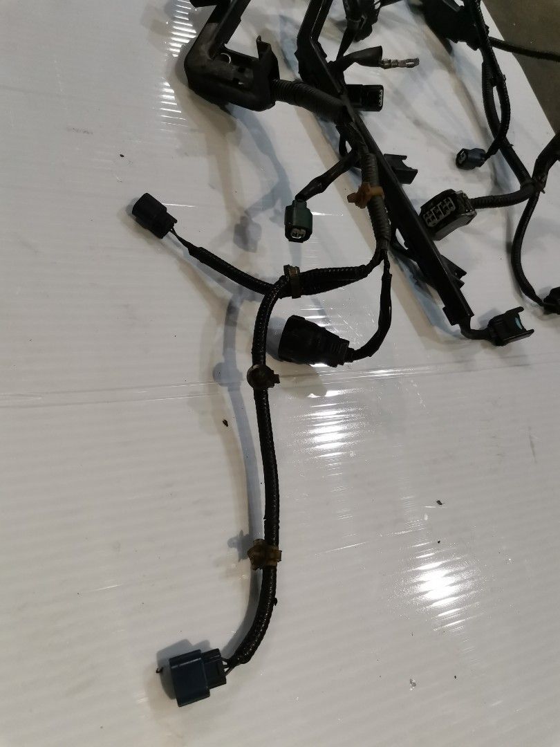 Honda Civic FD2R Engine Harness, Car Accessories, Accessories on Carousell