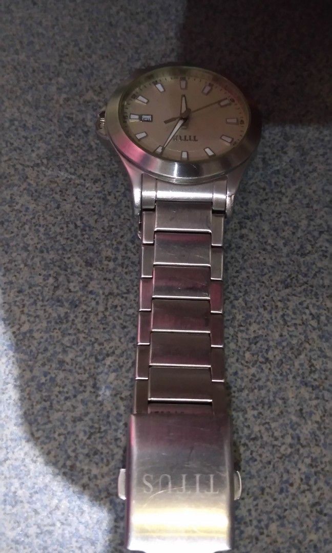 Jam tangan pria bekas second, Fesyen Pria, Jam Tangan di Carousell