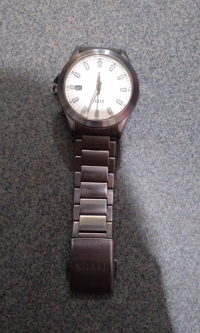 Jam tangan pria bekas second, Fesyen Pria, Jam Tangan di Carousell