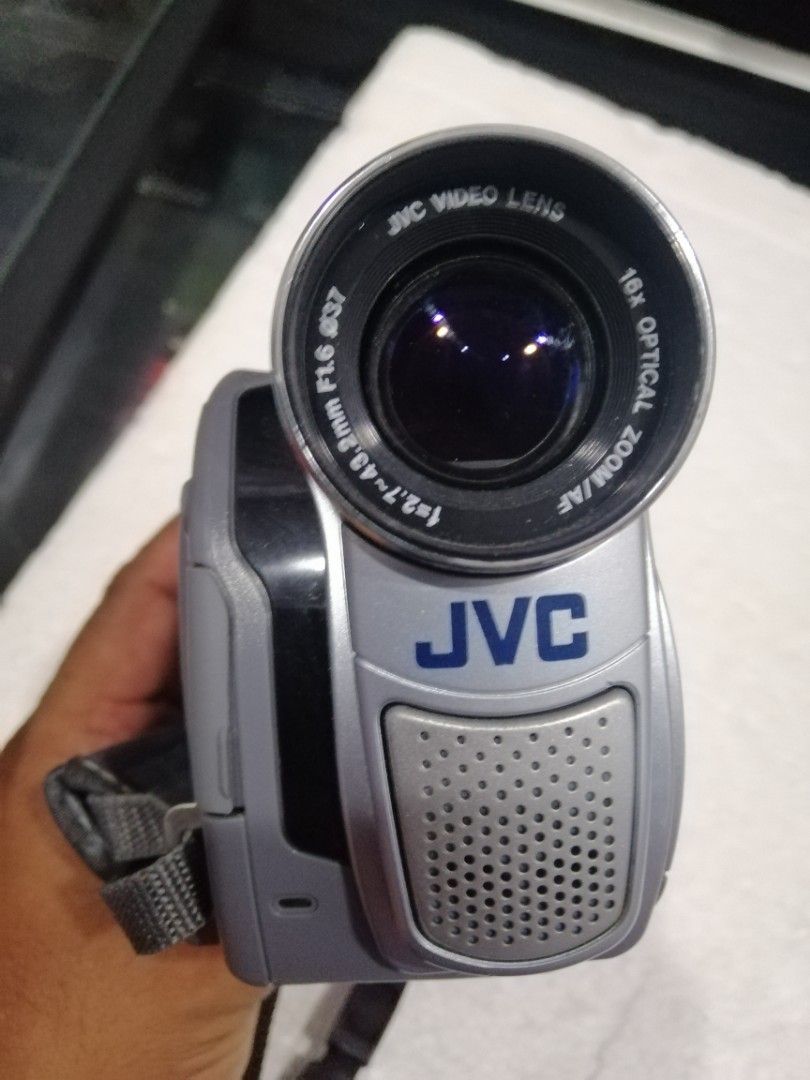 JVC Digital video camera GR D70U, Photography, Video Cameras on Carousell