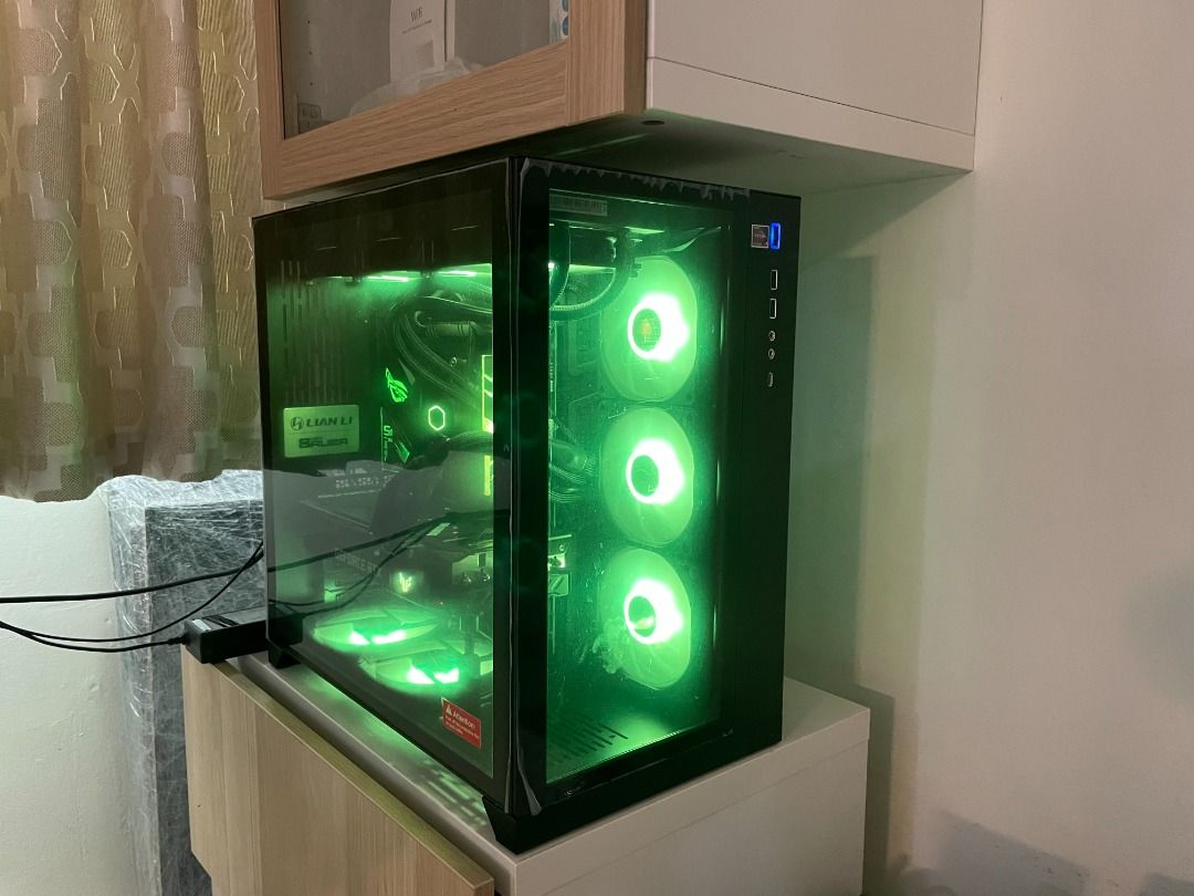 Lian Li O11 Dynamic Black Computer Case, Computers & Tech, Desktops on