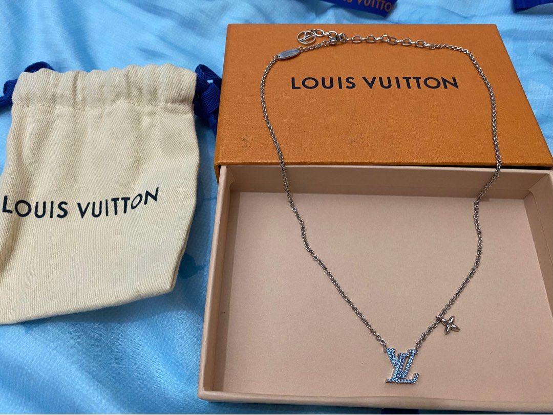 可收八達通”現貨Louis Vuitton Crystal Iconic Aquamarine Necklace 藍色水晶Iconic頸鏈, 名牌,  飾物及配件- Carousell