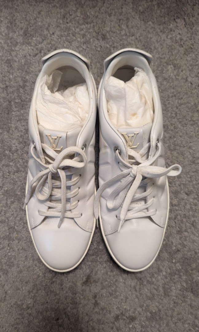 VUITTON LV Sneaker UK9, 男裝, 波鞋- Carousell