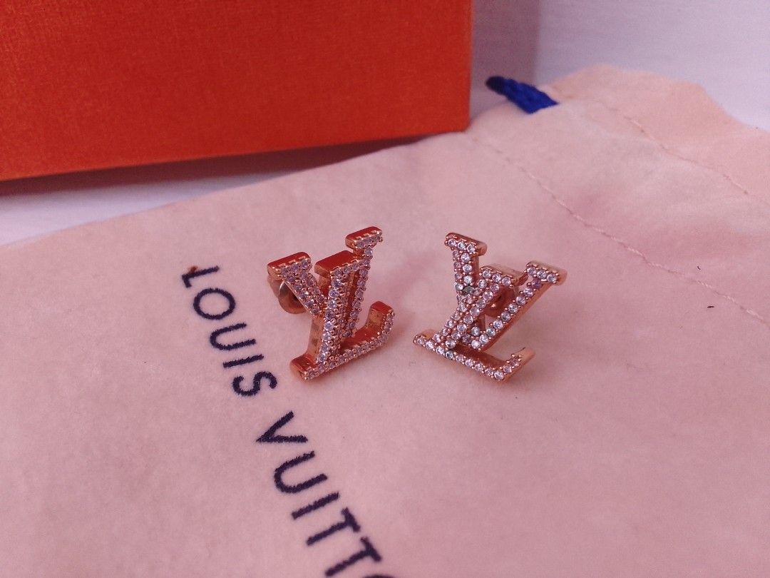 LV Iconic Heart Earrings S00 - Fashion Jewelry