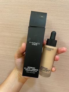 MAC Waterweight SPF30 Tint Foundation in NC30