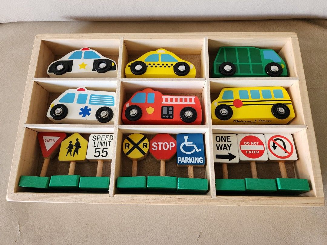 Melissa Doug Wooden Vehicles Traffic Signs 15 pieces Babies