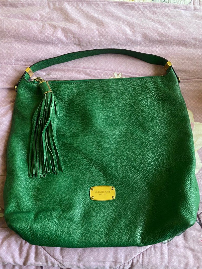 Michael kors weston pebbled medium deals