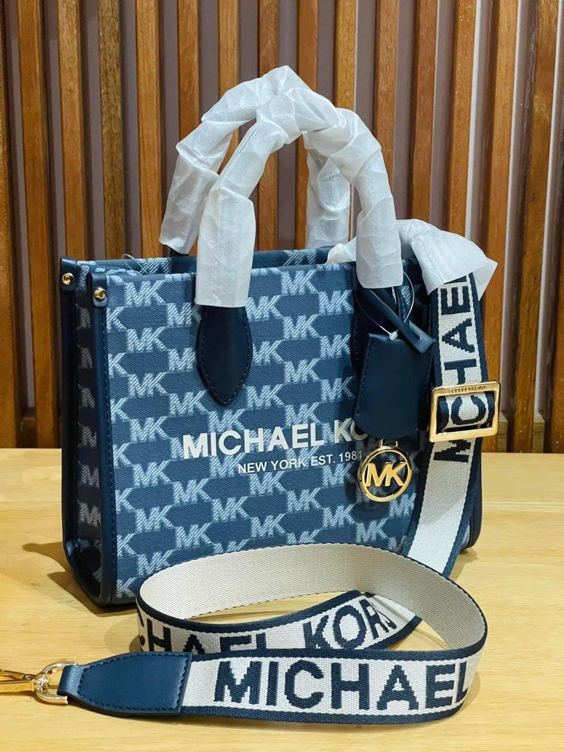 Michael Kors Bedford Legacy Medium Cream Flap Shoulder Bag 