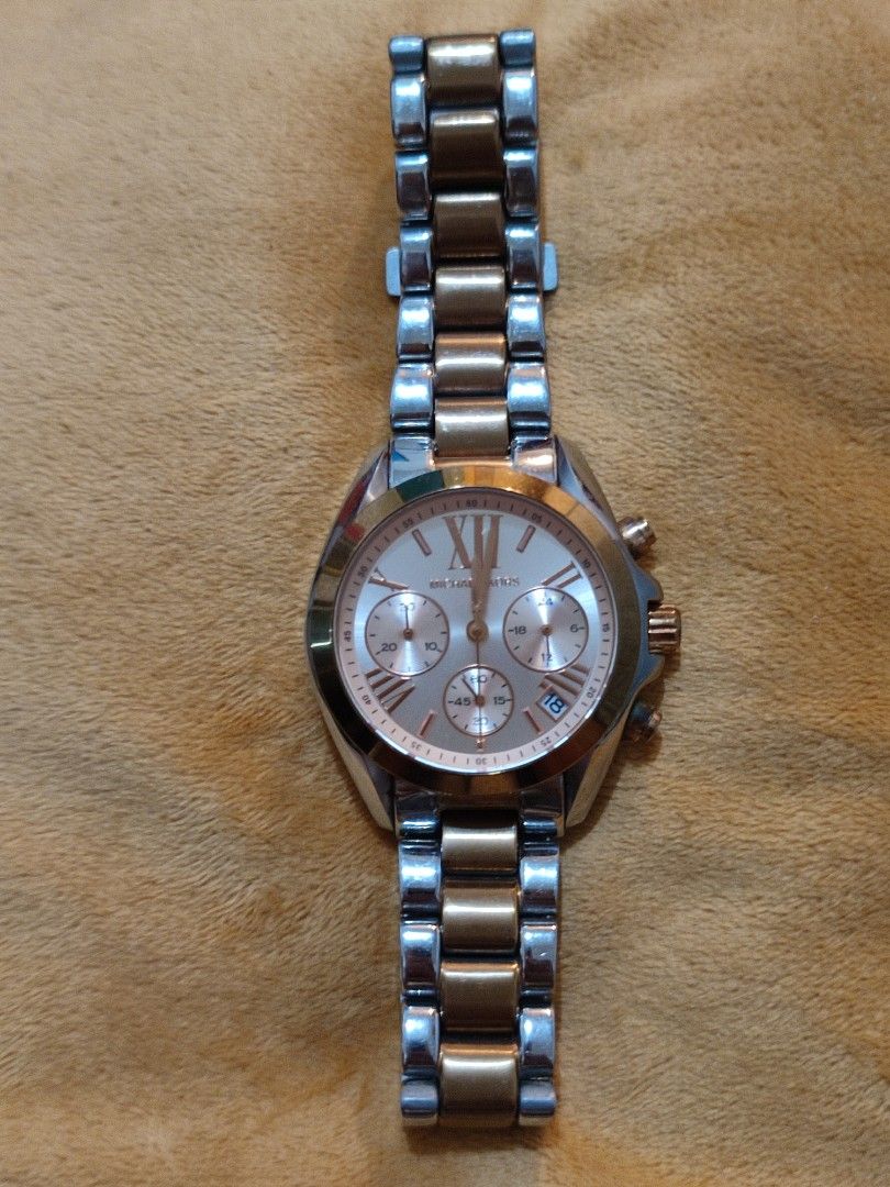 Michael kors watch (Category: Women's Watches) located in Santa Rosa. Submitted by gracy.borillo (Listing ID 1221117382, Image 1). Description: up for grab orig michael kors watch.