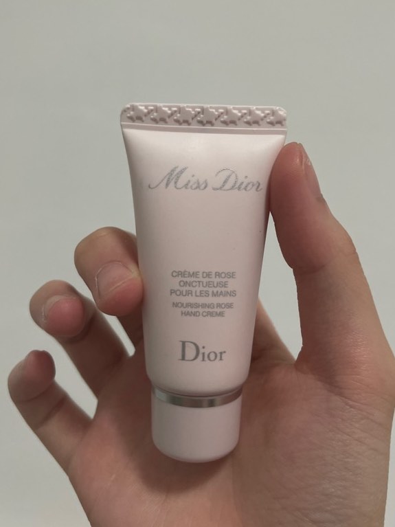 Miss dior nourishing online rose hand cream