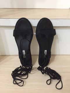 Miu miu black leather strappy flat sandals