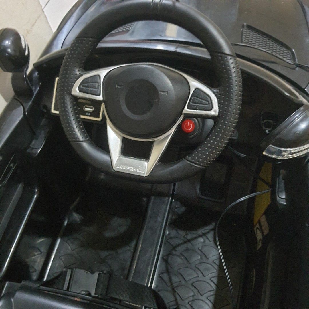 Mobil aki Mercy GLE hitam, Bayi & Anak, Mainan & Baby Walker di Carousell