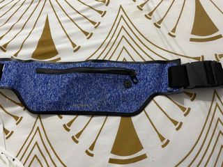 Momax Blue Running Belt Bag