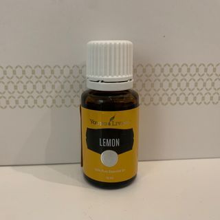 NEW ‼️ Young Living Essential Oil Lemon - 15 ml