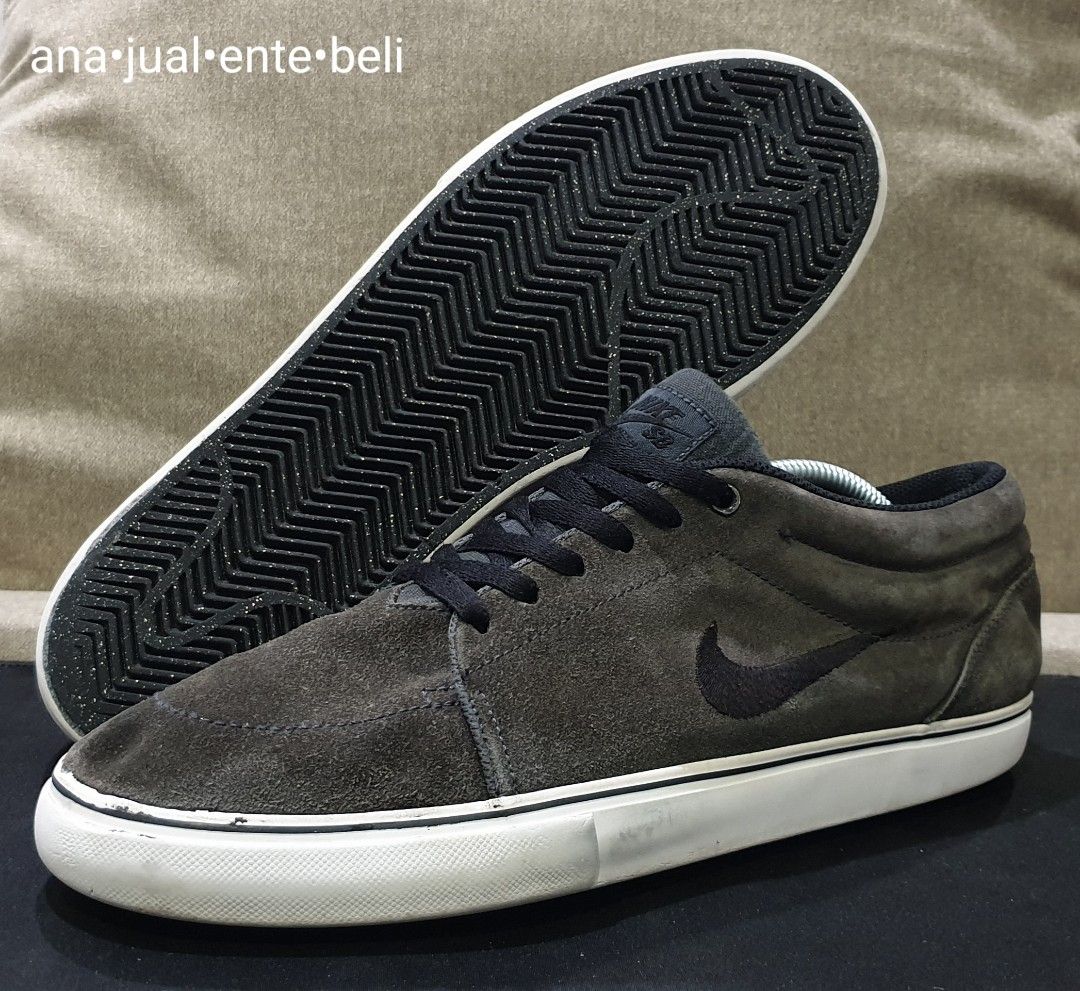 Nike sb satire mid store