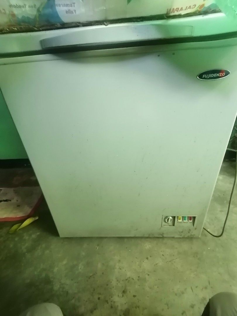 Old refrigerator not working, TV & Home Appliances, Kitchen Appliances