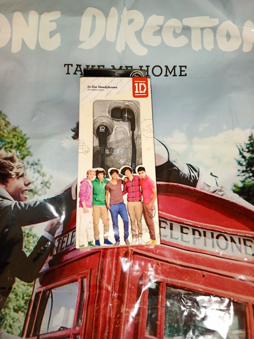 ONE DIRECTION IN-EAR HEADPHONES (Category: Earphones) located in Manila. Submitted by lost.paradise (Listing ID 1221197764, Image 1). Description: ONE DIRECTION IN-EAR HEADPHONES FROM 1D WORLD POP UP STORE PH (2014) -official merch from 1d world -opened once just to see if it's working -good as new -collectible item -mint condition -little tear on the upper part of the box -can send more pics for the condition of the headphones MOP: GCASH/BPI MOD